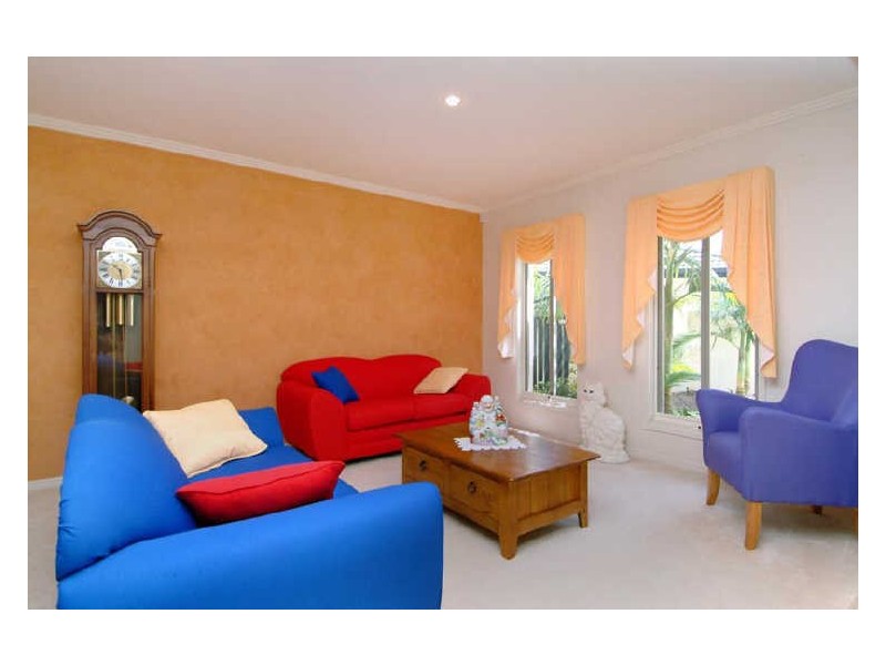 13 St Helens Court, Burleigh Waters QLD 4220