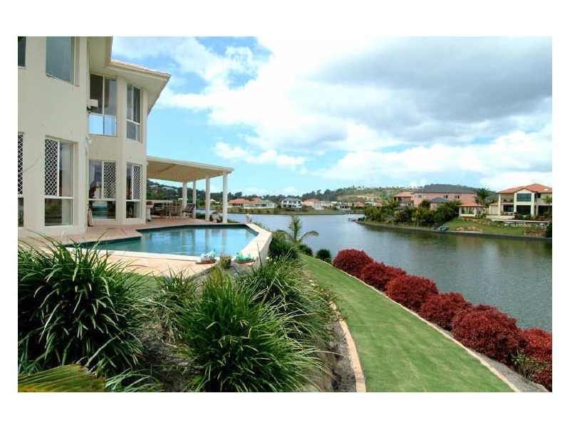 13 St Helens Court, Burleigh Waters QLD 4220