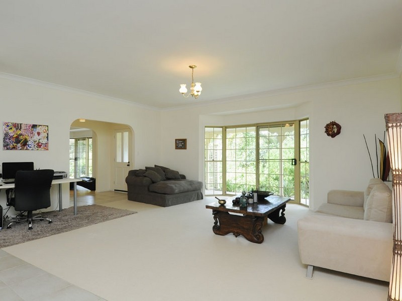 8 Wisteria Court, Tallebudgera Valley QLD 4228