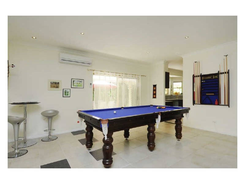 8 Wisteria Court, Tallebudgera Valley QLD 4228