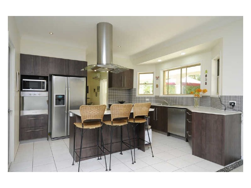 8 Wisteria Court, Tallebudgera Valley QLD 4228