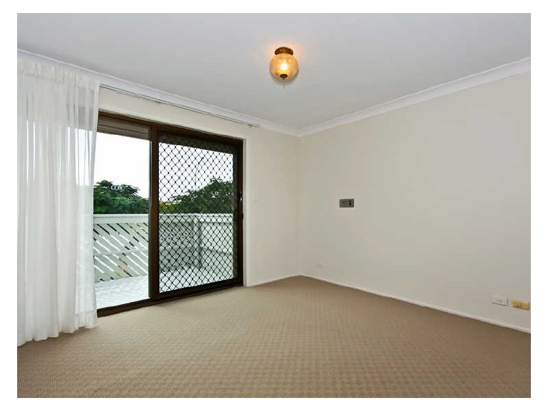 2/80 Christine Avenue, Burleigh Waters QLD 4220
