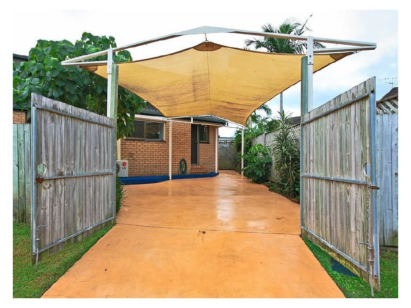 2/80 Christine Avenue, Burleigh Waters QLD 4220