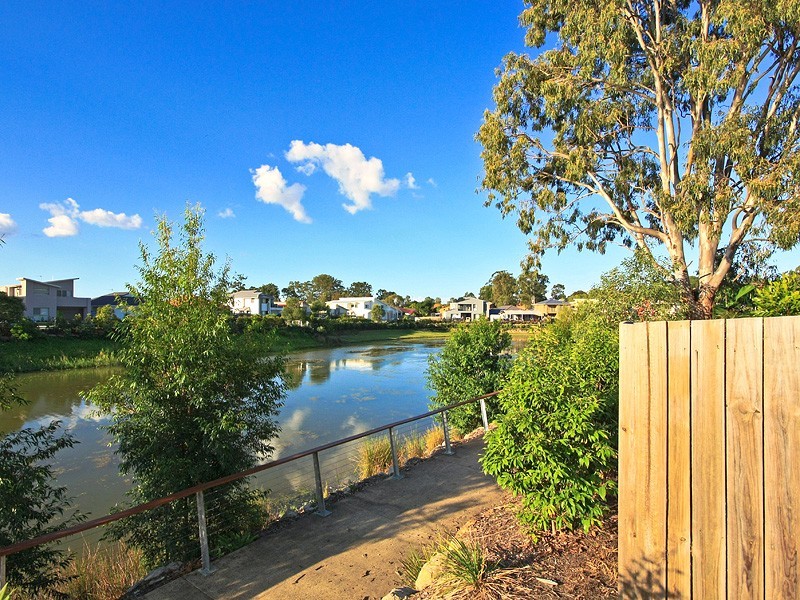 33 Brier Crescent, Varsity Lakes QLD 4227