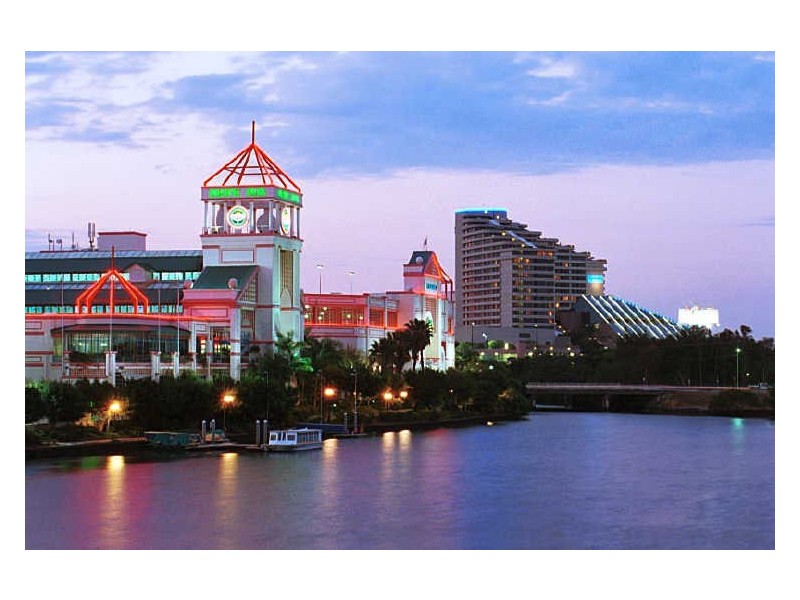 2/119 Sunshine Parade, Miami QLD 4220