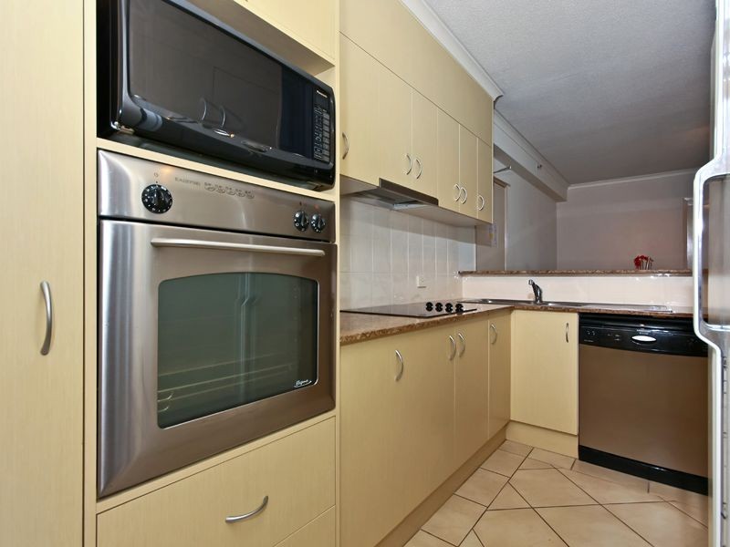 6/186 The Esplanade, Burleigh Heads QLD 4220