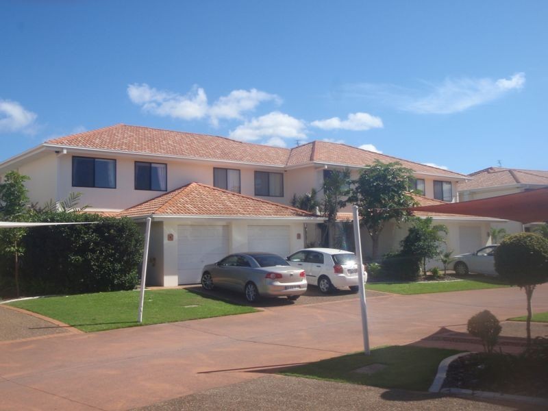 6/323 Christine Avenue, Varsity Lakes QLD 4227