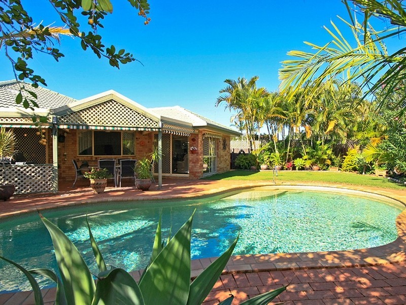 81 Coronet Crescent, Burleigh Waters QLD 4220
