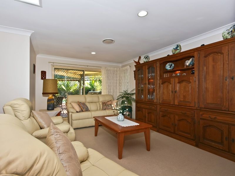 81 Coronet Crescent, Burleigh Waters QLD 4220