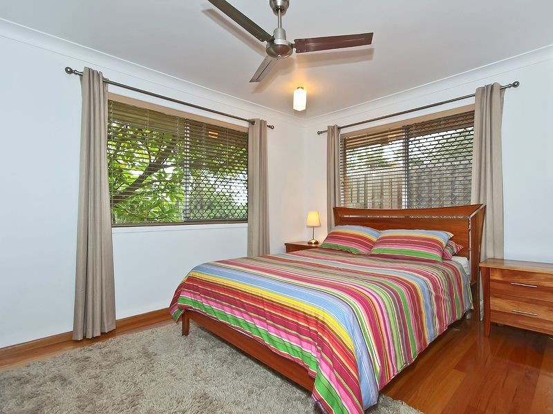 59 Bunyip Street, Burleigh Heads QLD 4220