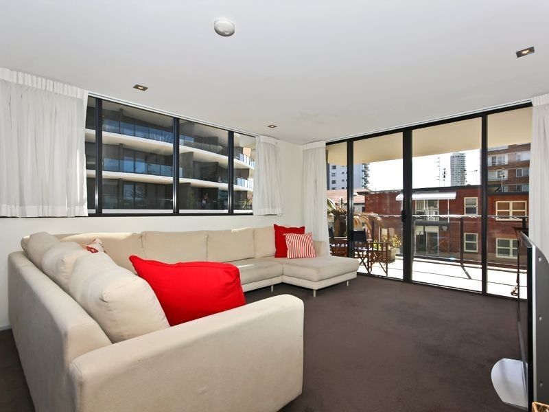 1025/2 The Esplanade, Burleigh Heads QLD 4220