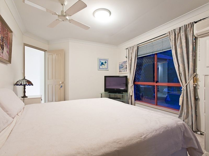 14 Bowerbird Place, Burleigh Waters QLD 4220