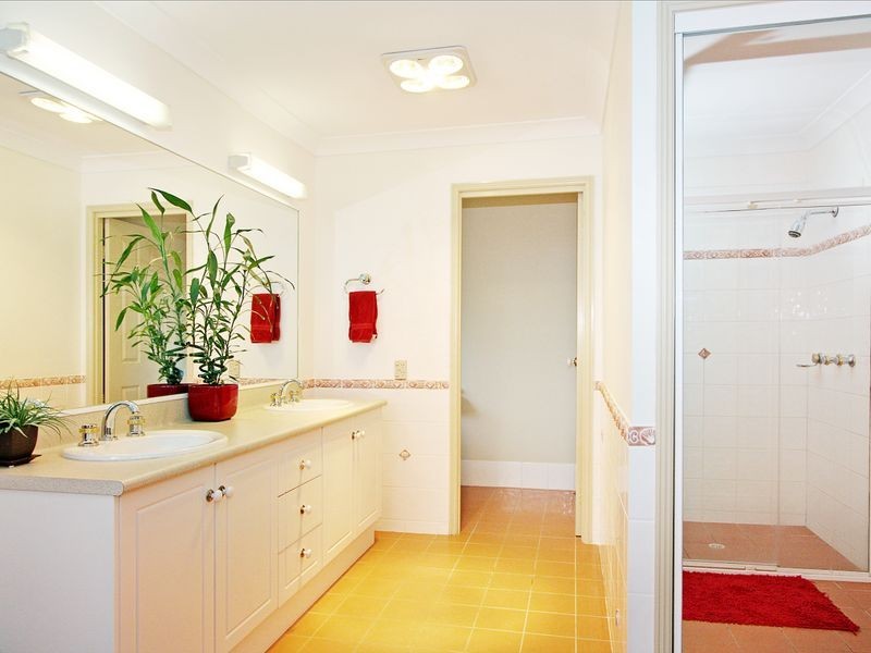 15 Homebush Drive, Robina QLD 4226