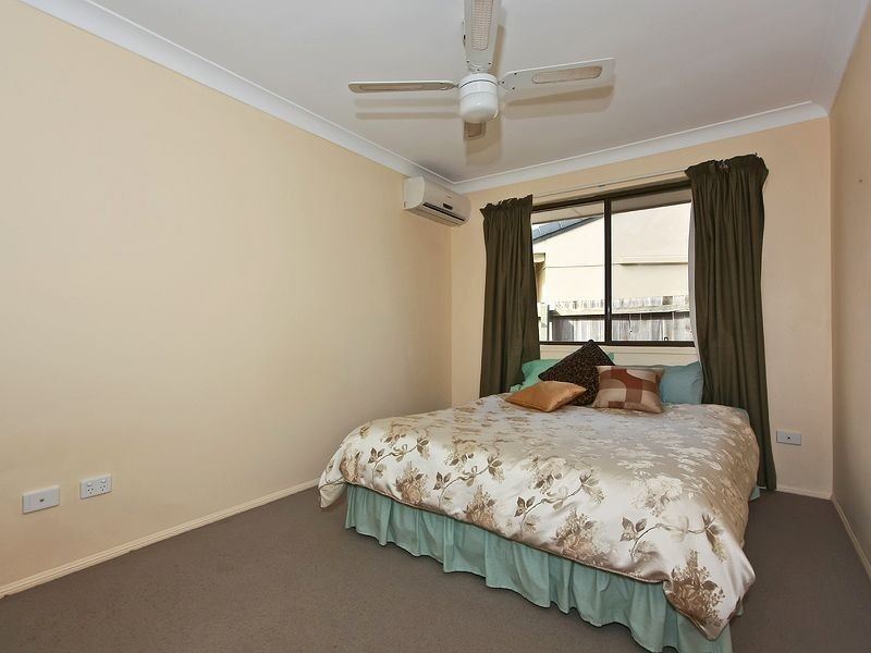 22 Honeywood Court, Burleigh Waters QLD 4220