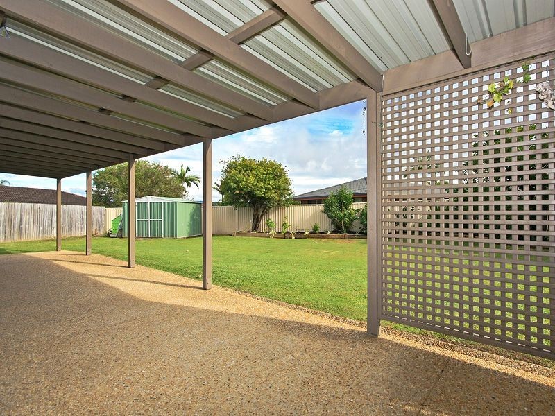 22 Honeywood Court, Burleigh Waters QLD 4220