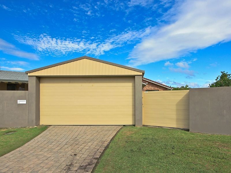 22 Honeywood Court, Burleigh Waters QLD 4220
