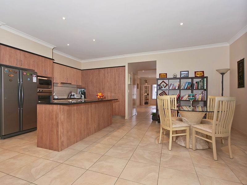 14 Gerona Circuit, Varsity Lakes QLD 4227