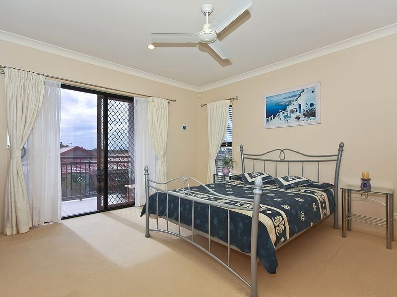 14 Gerona Circuit, Varsity Lakes QLD 4227