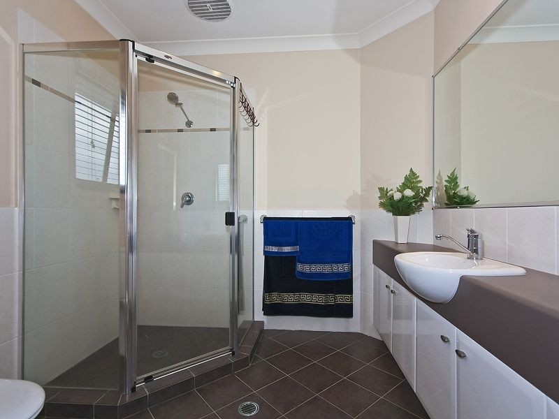 14 Gerona Circuit, Varsity Lakes QLD 4227