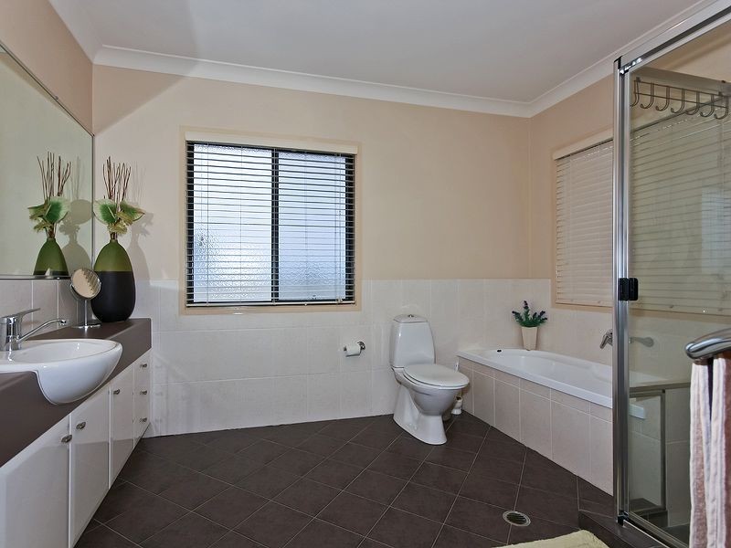 14 Gerona Circuit, Varsity Lakes QLD 4227