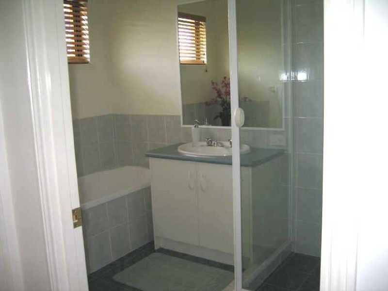 2 Tipu Rise, Burleigh Heads QLD 4220