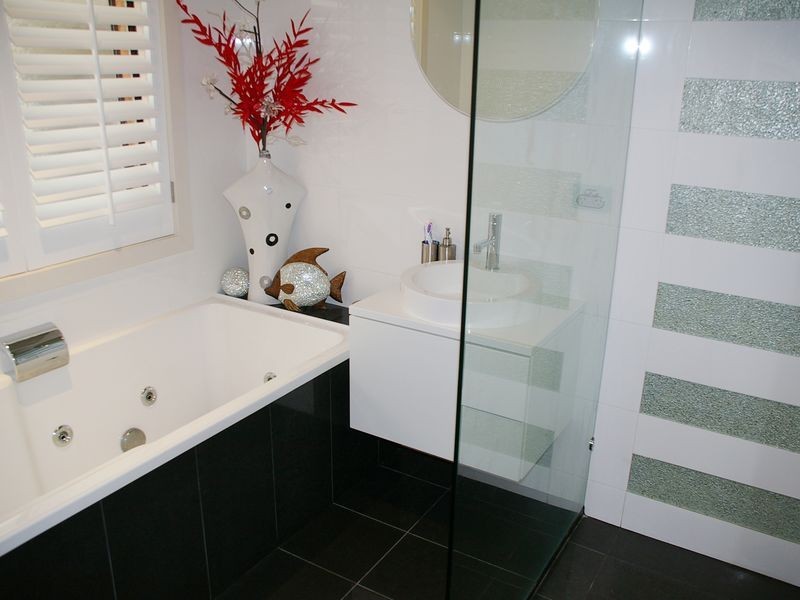 58 Treeview Drive, Burleigh Waters QLD 4220