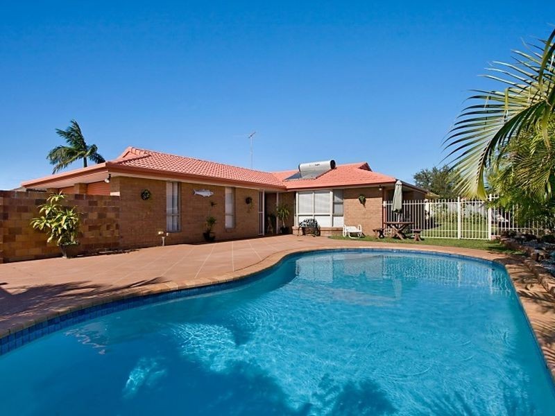 12 Silkyoak Court, Burleigh Waters QLD 4220