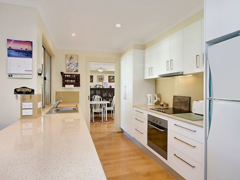 12 Silkyoak Court, Burleigh Waters QLD 4220