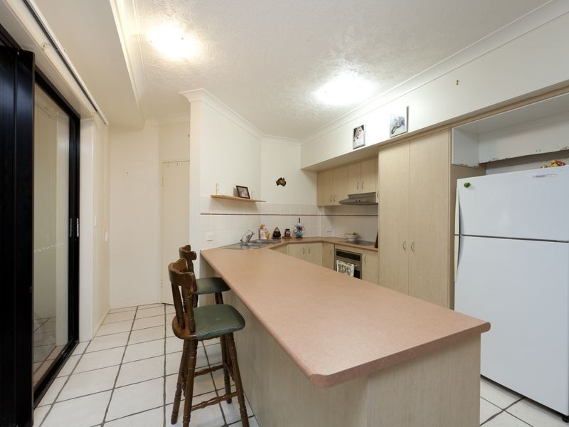 2/5 Ewart Street, Burleigh Heads QLD 4220