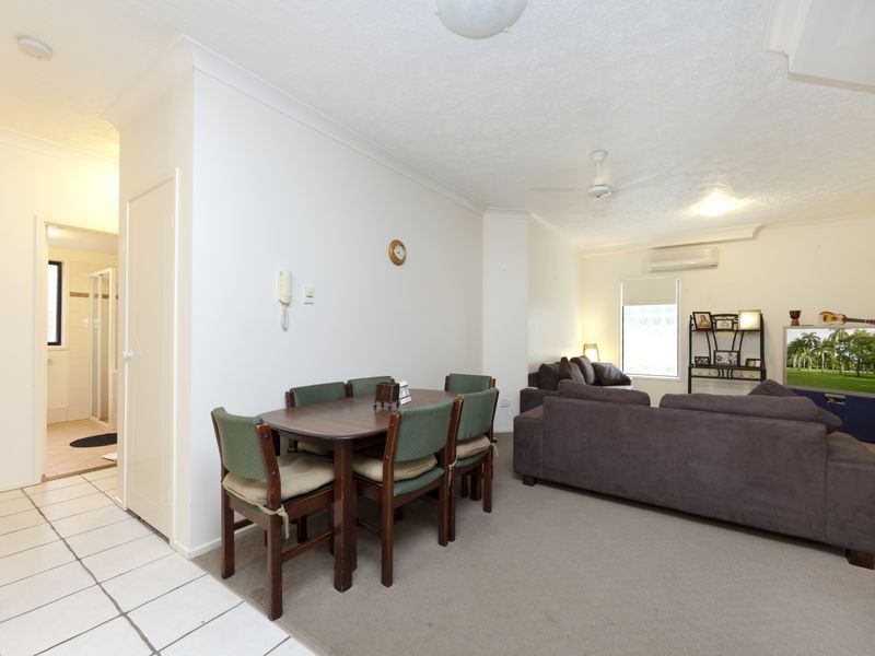 2/5 Ewart Street, Burleigh Heads QLD 4220