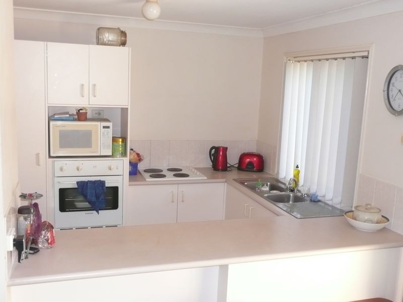 2 Pristine Court, Varsity Lakes QLD 4227