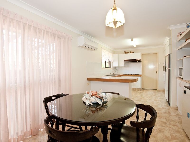 2 Wagtail Court, Burleigh Waters QLD 4220
