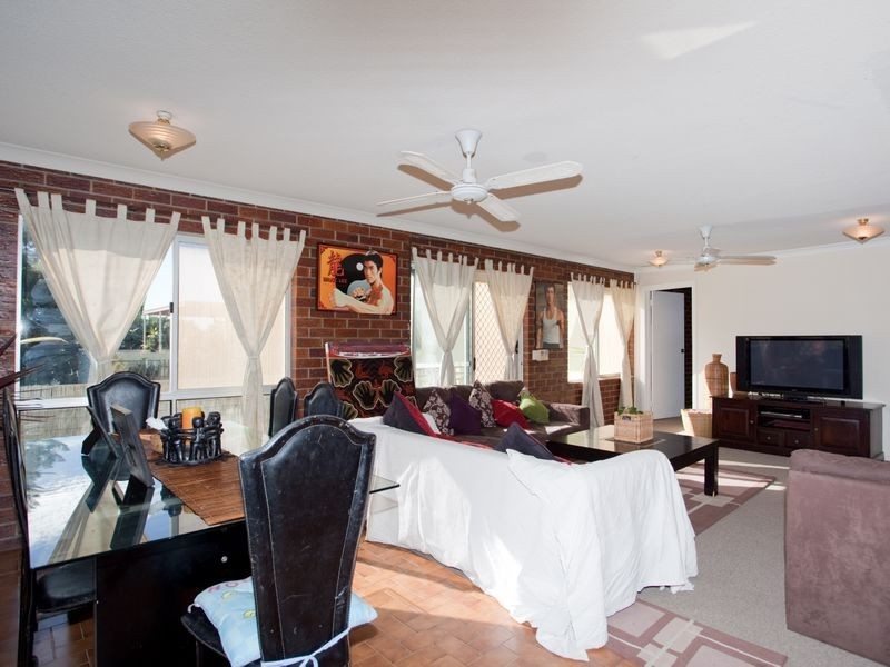 18a/41 Tallebudgera Drive, Palm Beach QLD 4221