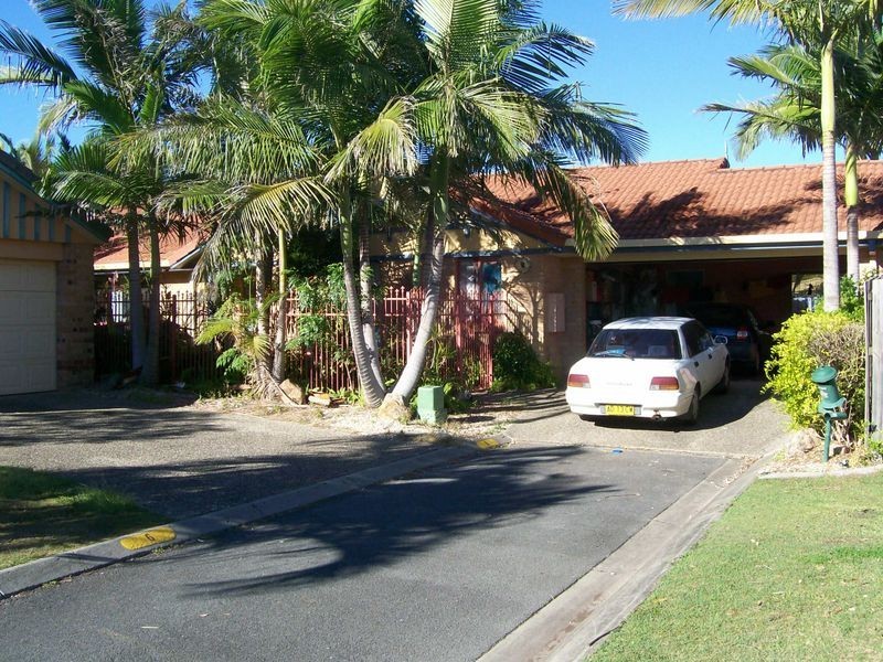8 Bowerbird Place, Burleigh Waters QLD 4220