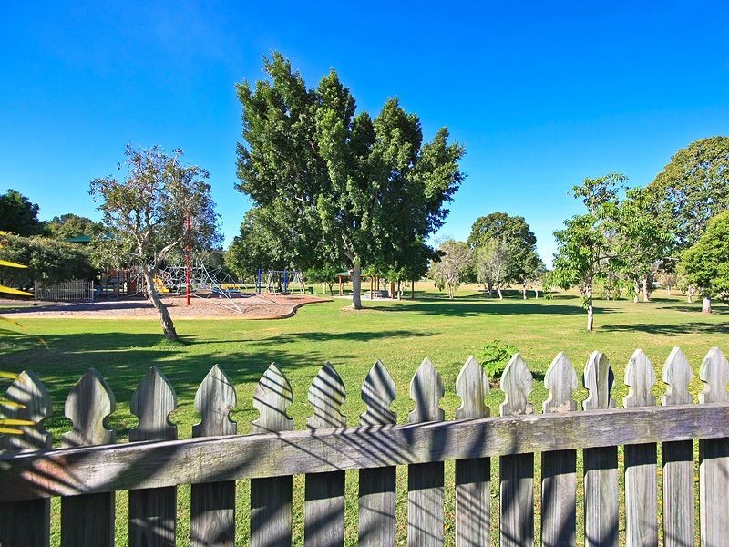 2/4 Woolahra Court, Varsity Lakes QLD 4227