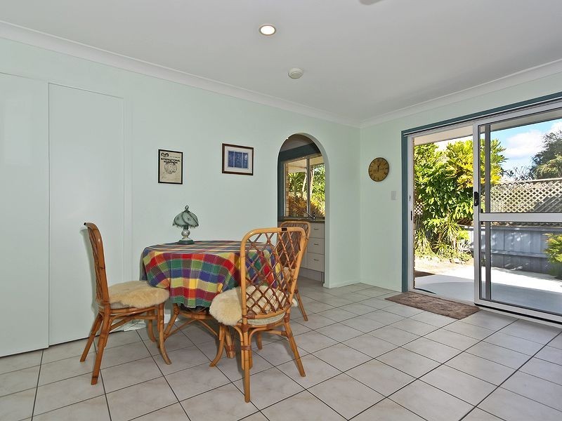 2/108 Nobby Parade, Miami QLD 4220