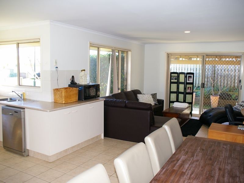 18 Matthew Close, Burleigh Heads QLD 4220