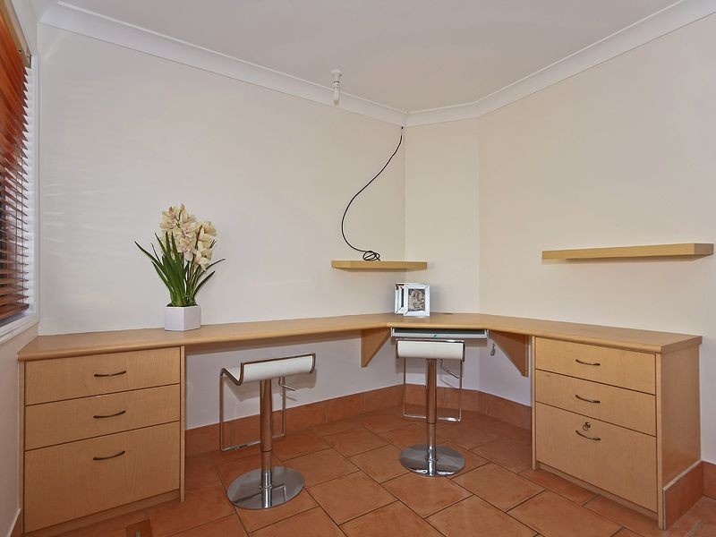 5 Parakeet Place, Burleigh Waters QLD 4220