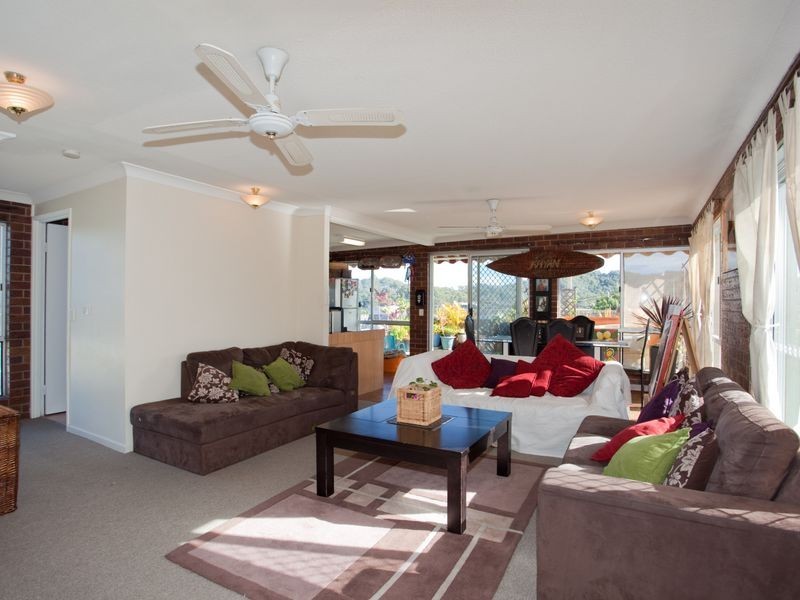 41 Tallebudgera Drive, Palm Beach QLD 4221