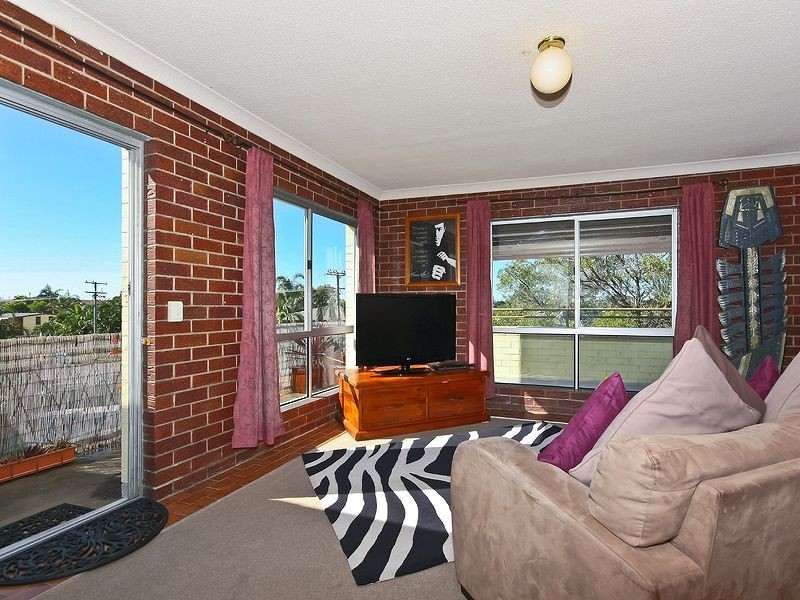 41 Tallebudgera Drive, Palm Beach QLD 4221