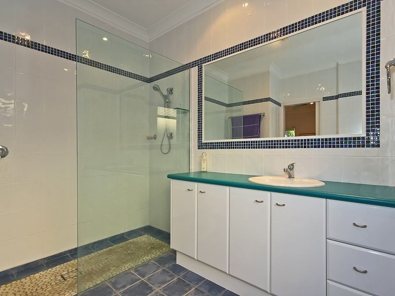 12 Acklin Court, Varsity Lakes QLD 4227