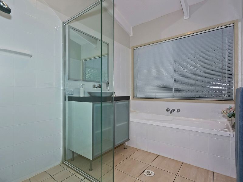 43 Ladds Ridge Road, Burleigh Heads QLD 4220