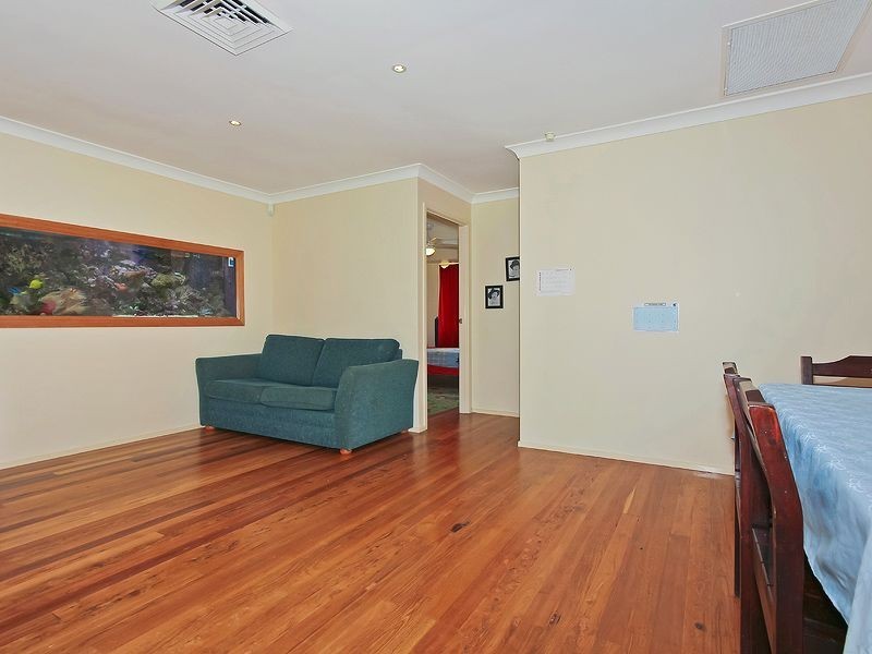 23 Silkyoak Court, Burleigh Waters QLD 4220