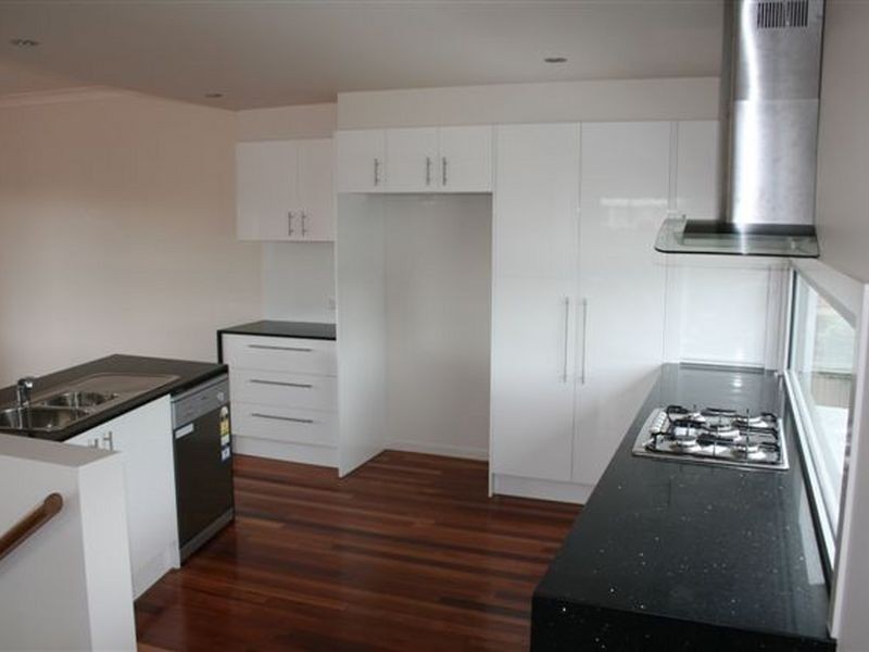 2/56 Sunshine Parade, Miami QLD 4220