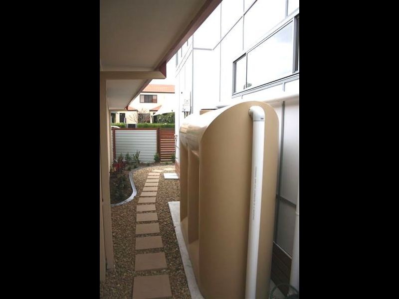 2/56 Sunshine Parade, Miami QLD 4220