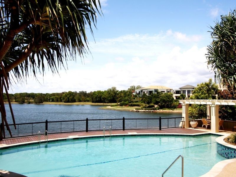 1002/1 The Cove, Carrara QLD 4211