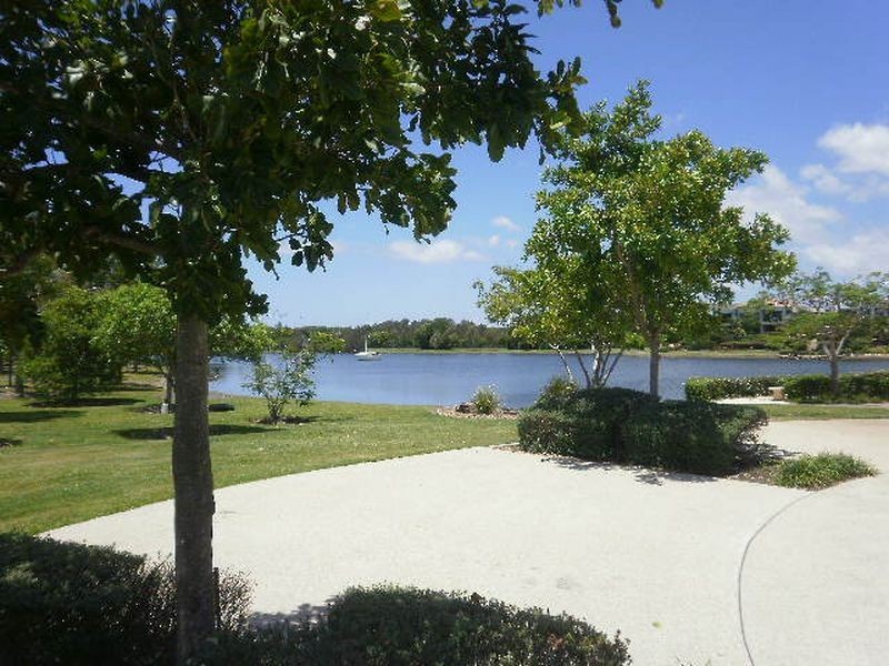 1002/1 The Cove, Carrara QLD 4211