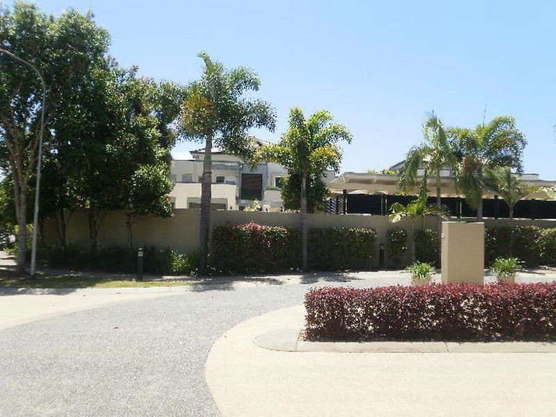 1002/1 The Cove, Carrara QLD 4211