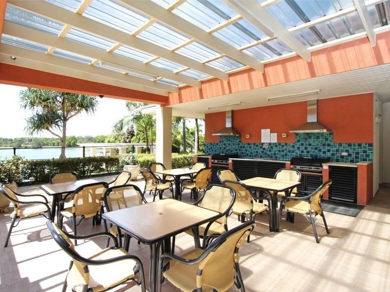 1002/1 The Cove, Carrara QLD 4211