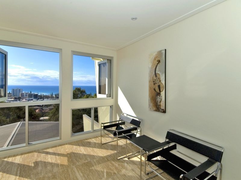 61 George Street, Burleigh Heads QLD 4220